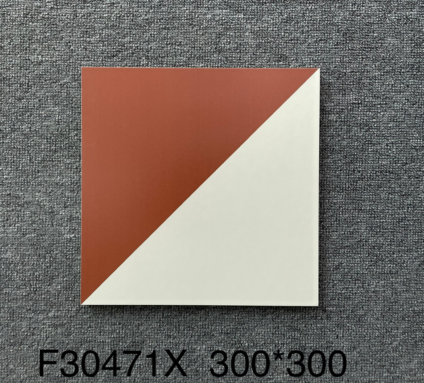 F30471X